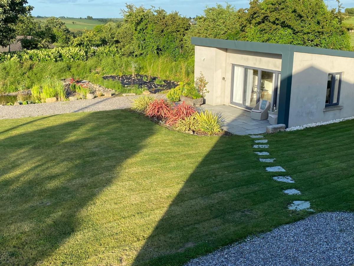 The Shepherd'S Lodge Tullyallen Exterior photo